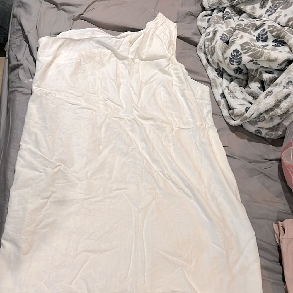 Off the shoulder white linen blend short (to the knee) dress. 3x a new day